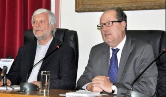 Μάχη στήθος με στήθος δίνουν Τατούλης- Νίκας