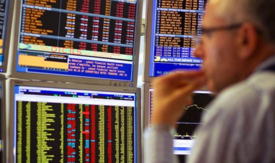 Η πτώση του γιουάν σταματά τον κατακλυσμό ξένων τοποθετήσεων στις αγορές της Κίνας