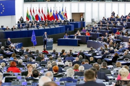 Τι μισθό, επιδόματα, εφάπαξ και μπόνους παίρνουν οι ευρωβουλευτές