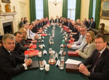 Τερέζα Μέι: Στις αρχές Ιουνίου κάνει νόμο του κράτους το Brexit