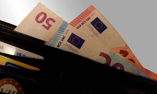 Ποιοι συνταξιούχοι θα εισπράξουν τη 13η σύνταξη – Τα ποσά