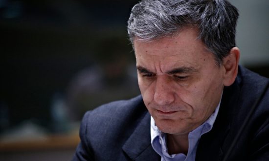 Νέα βραδινή σύσκεψη Τσακαλώτου με υπουργούς και στελέχη ΣΥΡΙΖΑ