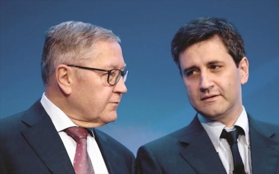 Ισχυρά πυρά από το Eurogroup για τις κυβερνητικές παροχές