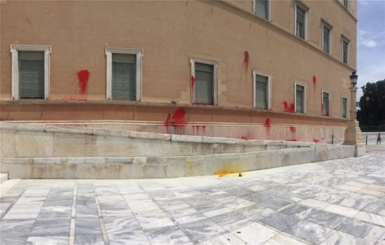 Πολιτική θύελλα και μέτρα εκ των υστέρων για την… «επίσκεψη» Ρουβίκωνα Βουλή