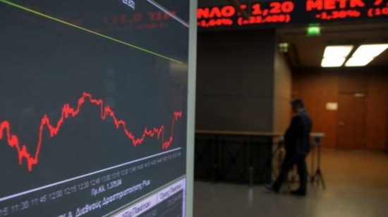 ΧΑ: Βαριές απώλειες 2,60% λόγω εμπορικού πολέμου ΗΠΑ-Κίνας