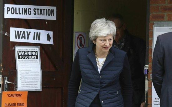 Βρετανία: Οι 10 υποψήφιοι για τη διαδοχή της Μέι