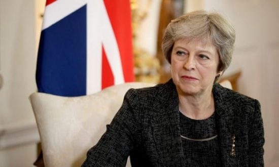 Βρετανία: Η Μέι σχεδιάζει να παραμείνει βουλευτής μετά την πρωθυπουργία