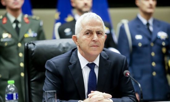 Τον ρόλο των ενόπλων δυνάμεων αναδεικνύει ο ΥΕΘΑ Αποστολάκης