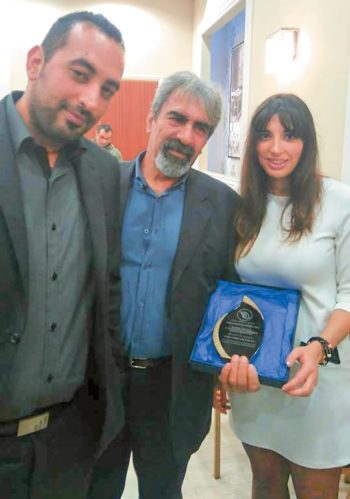 Οικογένεια Σαββιδάκη / Melaion: Μέλι με σφαίρες έξτρα παρθένου ελαιόλαδου