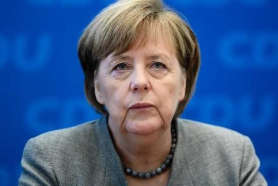 Η Μέρκελ συστήνει την κατανάλωση νερού…