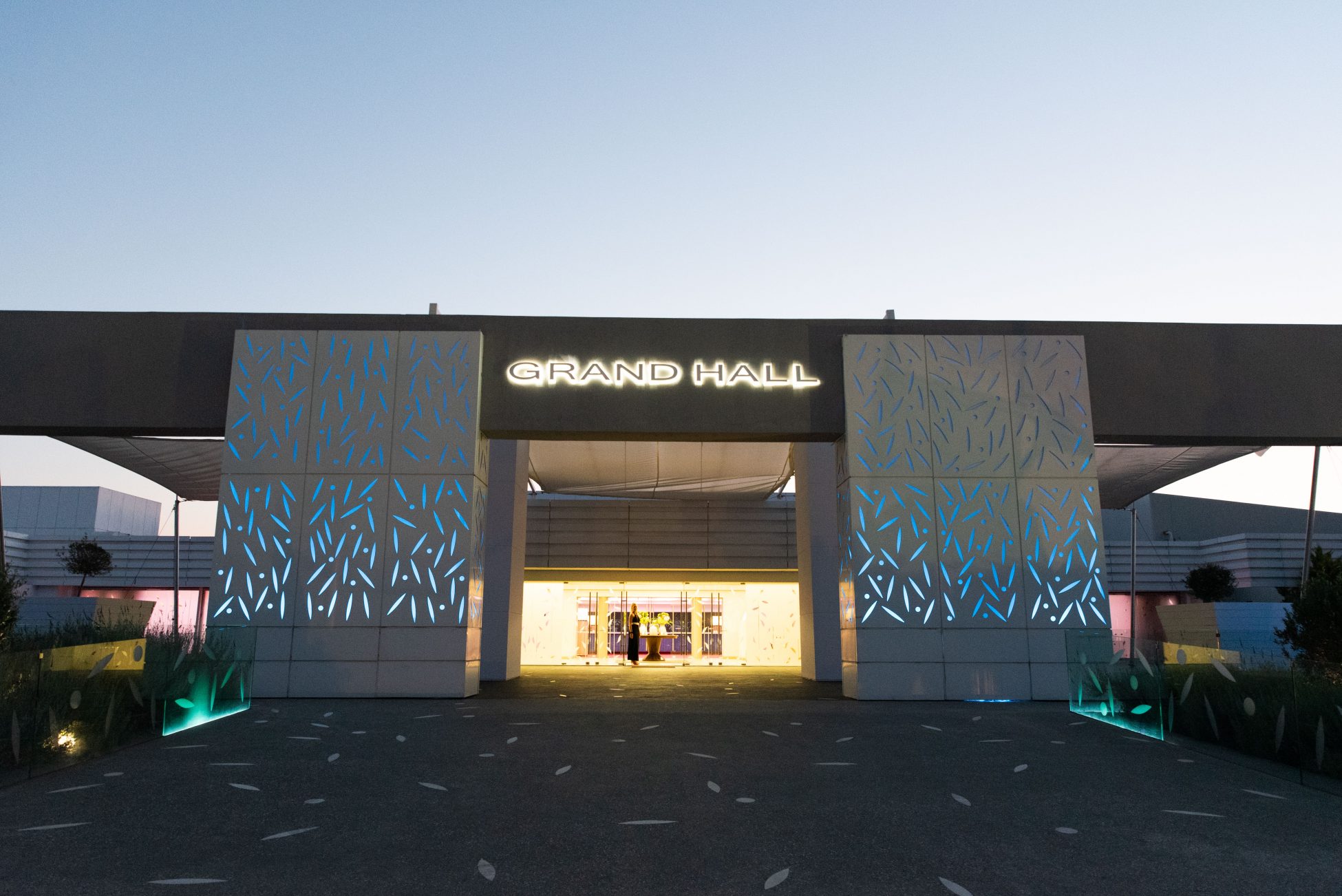 Εγκαινιάστηκε το συνεδριακό κέντρο Grand Hall στο Grand Resort Lagonissi