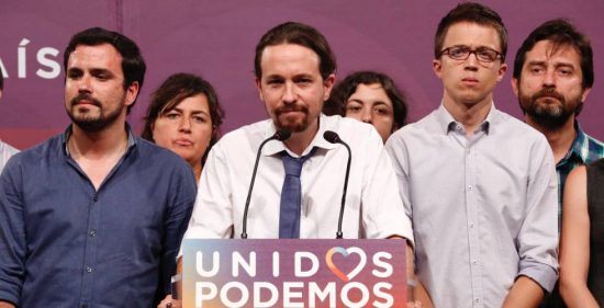 Podemos: «Ναι» στον Σάντσεθ αν θα συμμετέχουν στην κυβέρνηση
