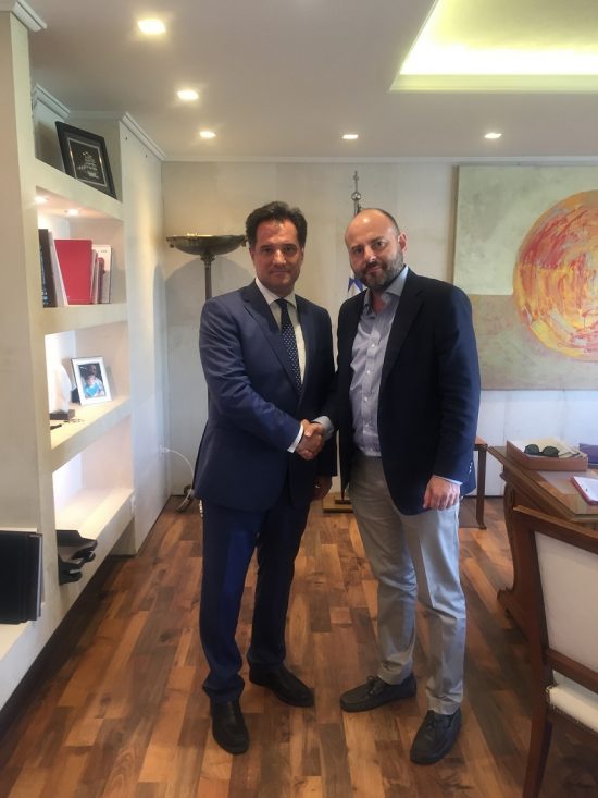 Χείρα συνεργασίας στο ΤΕΕ για τις αδειοδοτήσεις έτεινε ο Άδωνις Γεωργιάδης