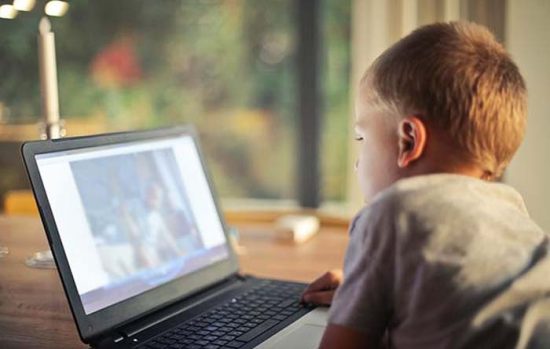 Παπαστεργίου: Στα σχέδιά μας είναι να βοηθήσουμε γονείς και παιδιά για να αποφύγουν τον εθισμό στην οθόνη