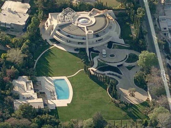 ΚΕΚΡΟΨ: Διαψεύδει σενάρια για συνένωση με Intracom Properties