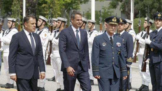 Μητσοτάκης: Αξιόμαχες παρά τα μεγάλα προβλήματα οι Ενοπλες Δυνάμεις
