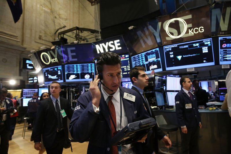 Μικρή άνοδος των δεικτών στη Wall Street λόγω της Fed