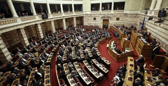 Βουλή: Κόντρα κυβέρνησης-αντιπολίτευσης για τα προσόντα του διοικητή της ΕΥΠ