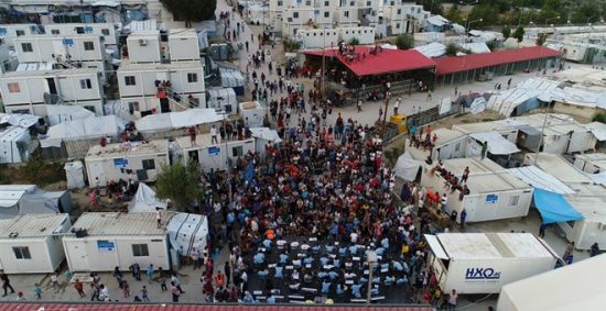 Μεταφορά 1.002 προσφύγων από τη Μόρια – Συνάντηση Δένδια με Τούρκο πρέσβη