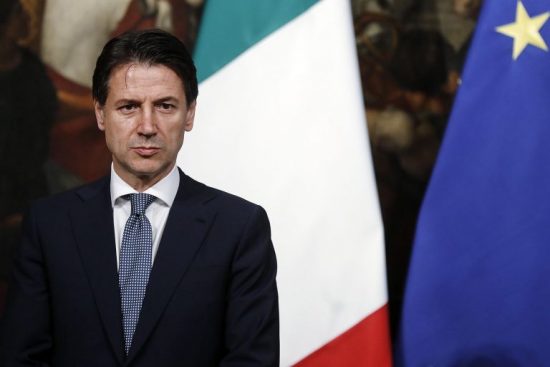 Ιταλία: Παραίτηση Κόντε με μύδρους κατά Σαλβίνι