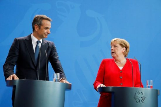 Η ώρα της Μέρκελ με τηλεφωνήματα σε Μητσοτάκη και Ερντογάν