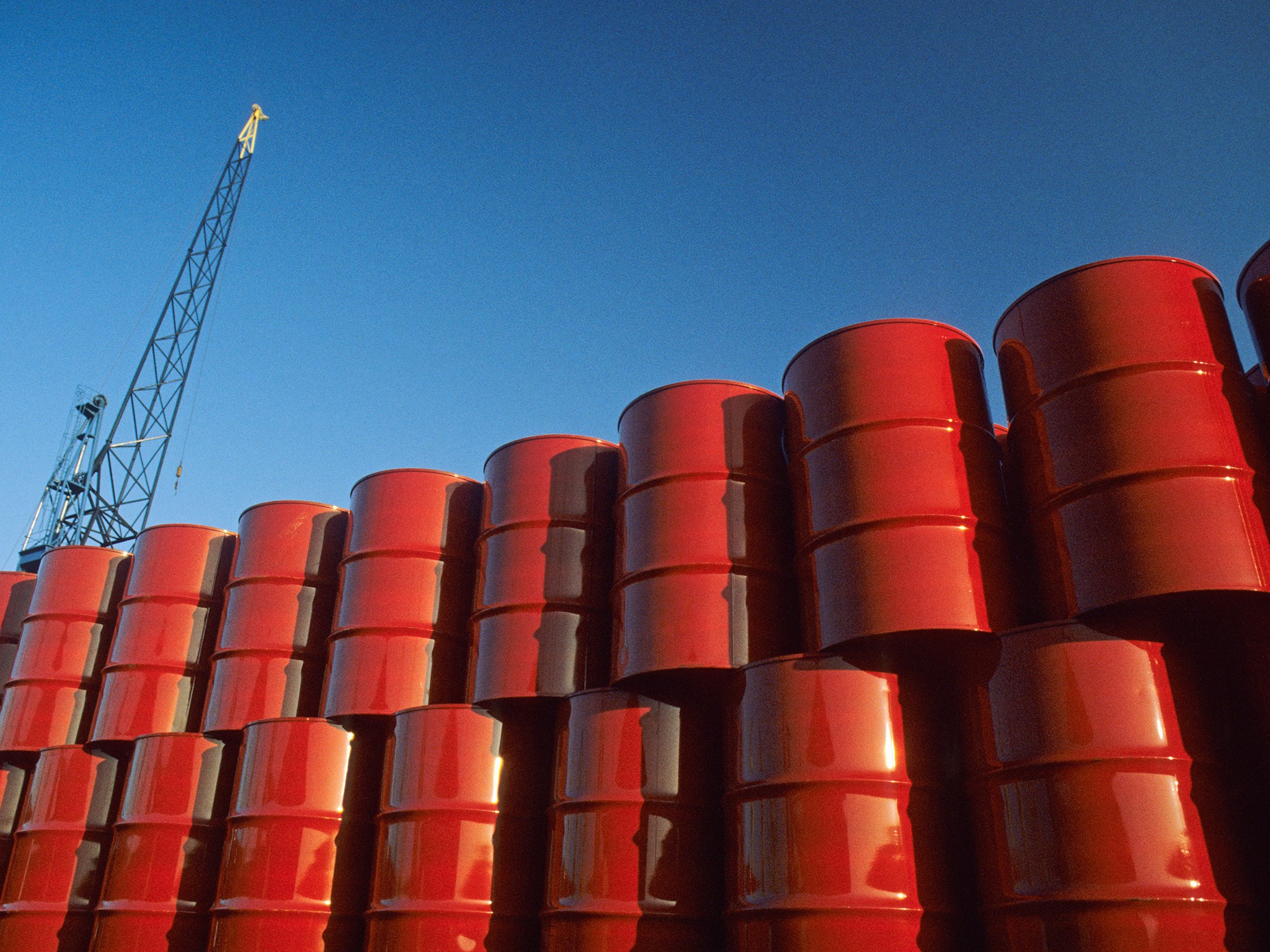 Οι ανησυχίες για την διένεξη ΗΠΑ – Κίνας ρίχνουν τις διεθνείς τιμές πετρελαίου