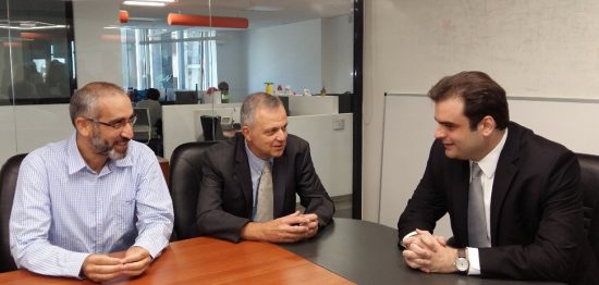 Επίσκεψη Πιερρακάκη στο ΕΔΥΤΕ για τη ποιοτική αλλαγή της ψηφιακής διακυβέρνησης