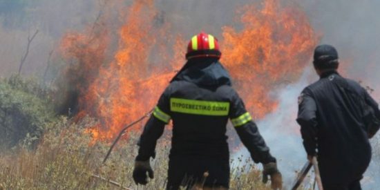 Φωτιά στο Ζευγολατιό Κορινθίας – Διακοπή στα δρομολόγια του προαστιακού
