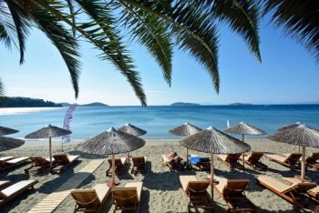 Άρση μέτρων: Ανοίγουν νωρίτερα τα γυμναστήρια, επανέρχεται η μουσική στις παραλίες