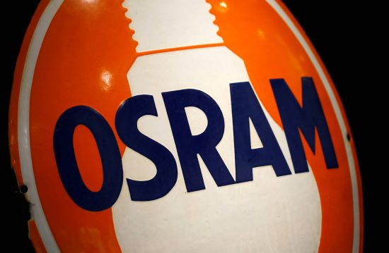 Osram: Μάχη για το «φως» της δίνουν η AMS AG και η Bain Capital