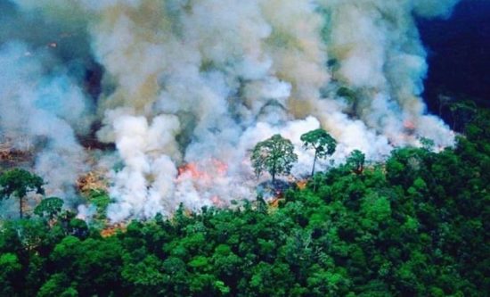 Βραζιλία: Αυξάνονται και επεκτείνονται τα μέτωπα της πυρκαγιάς στον Αμαζόνιο