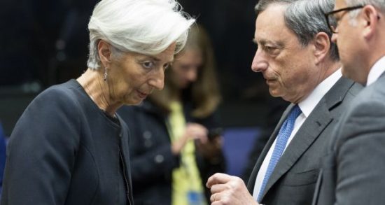 ΕΚΤ: Ο Ντράγκι αφήνει τη Λαγκάρντ να γεφυρώσει τις αντιθέσεις