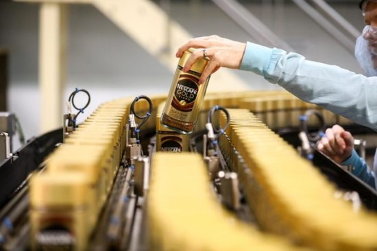Nestlé: Αυξάνονται οι έλεγχοι – Κοντά στο όριο ζιζανιοκτόνο στον καφέ