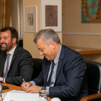 ΟΛΘ: Υπεγράφη η σύμβαση για την επέκταση του 6ου προβλήτα