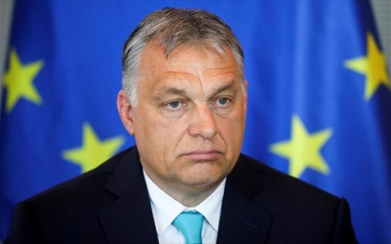 Ξαβιέ Μπετέλ: Δεν μπορεί η Ουγγαρία να κρατά όμηρο την ΕΕ