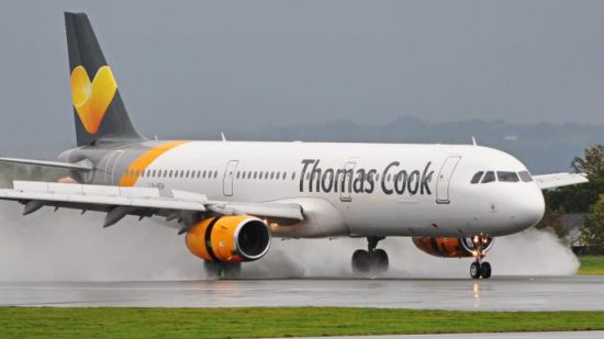 Θεοχάρης για Thomas Cook: Μισό δισ. το κόστος μακροπρόθεσμα στον τουρισμό