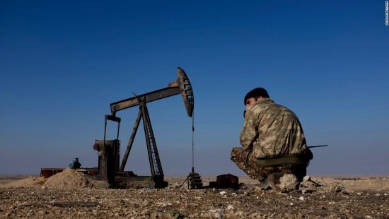 Τραμπ: Δεν θα επιτρέψω την ανακατάληψη πετρελαιοπηγών στη Συρία από το ISIS