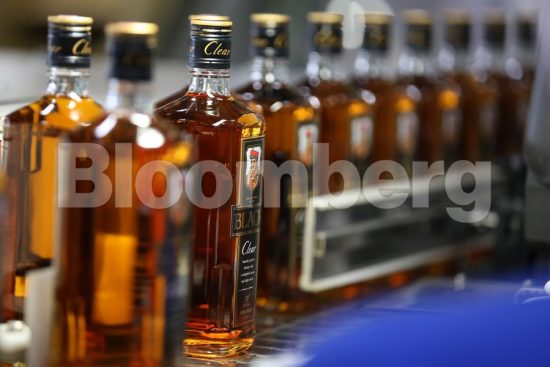 Η αύξηση της παγκόσμιας ζήτησης, κάνει τους Ιάπωνες παραγωγούς ουίσκι να εργάζονται νύχτα- μέρα