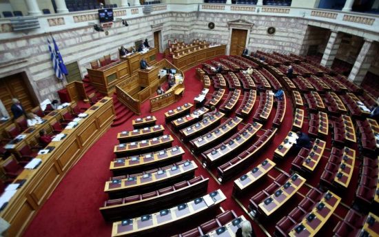 Φτάνει πια με τα «μανιφέστα» και τα… «πραξικοπήματα»