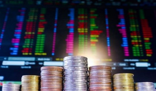 Handelsblatt: Οι επενδυτές διαρρηγνύουν τα ιμάτια τους για ελληνικά ομόλογα