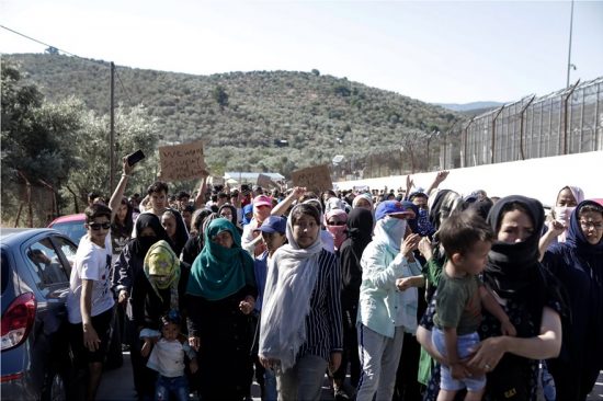 Ξένα ΜΜΕ: Η Ελλάδα βιώνει τη χειρότερη μεταναστευτική κρίση από το 2016