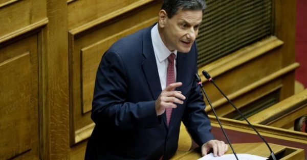 Θεόδωρος Σκυλακάκης: Χτίσιμο αφορολογήτου και με χάρτινες αποδείξεις