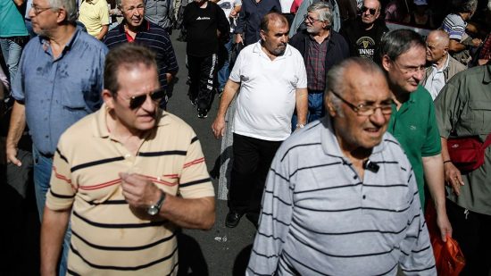 Μικρότερες προσωπικές διαφορές δείχνουν τα εκκαθαριστικά του ΙΚΑ