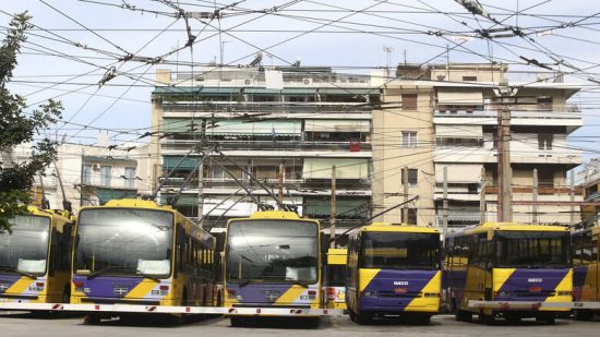 «Χειρόφρενο» στα τρόλεϊ την Τετάρτη λόγω στάσης εργασίας