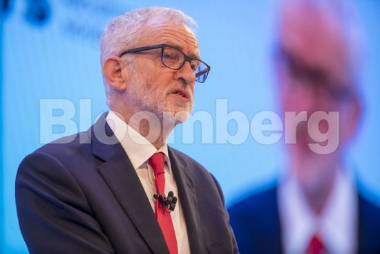 Σε ντέρμπι μετατρέπονται οι βρετανικές εκλογές – Πολύ καλή η εμφάνιση του Κόρμπιν στο χθεσινό debate