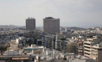Στροφή των funds σε ακίνητα τραπεζών και εταιρειών που επενδύουν σε ακίνητα