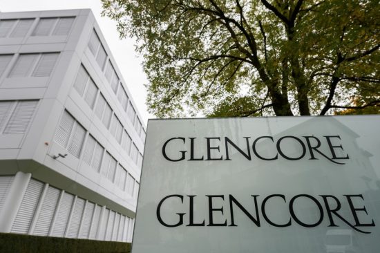 Η Glencore ετοιμάζει το μεγαλύτερο εργοστάσιο ανακύκλωσης μπαταριών στην Ευρώπη