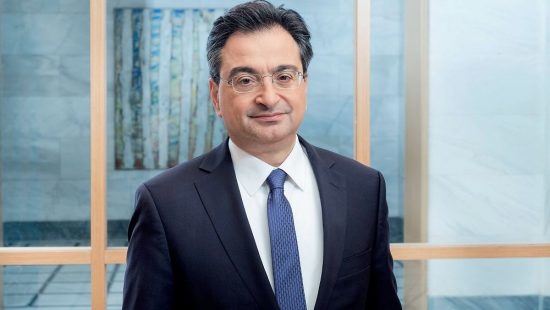 Eurobank: Η ώρα της μεγάλης απόφασης για τα κόκκινα δάνεια