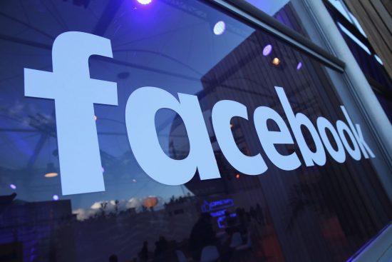 Facebook: Οι κανόνες θα κοστίσουν ακριβά για τη μετοχή της
