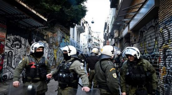 Νέα επιχείρηση της ΕΛΑΣ για εκκένωση κατάληψης στα Εξάρχεια